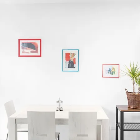 Como City Home Apartman *