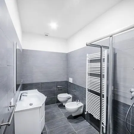 Como City Home Apartman *