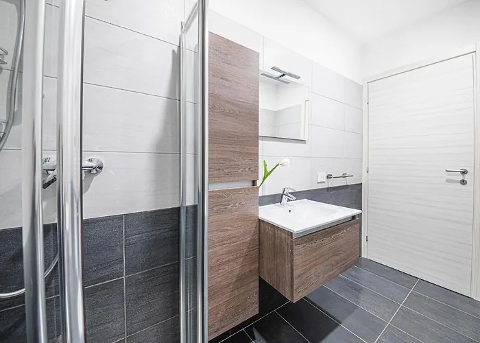 Como City Home Apartment *