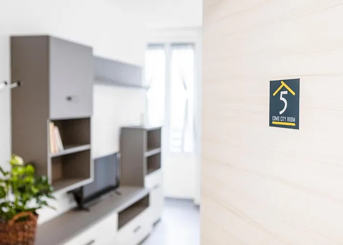 Como City Home Apartment